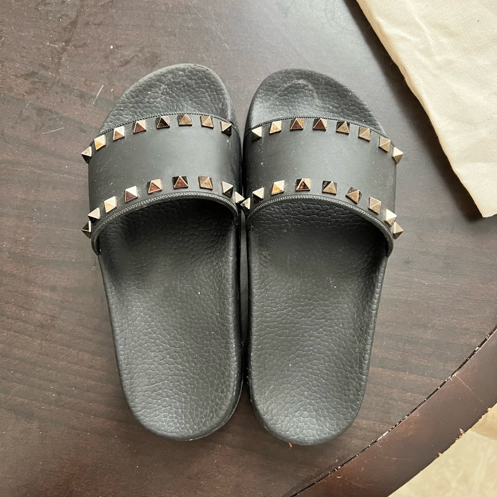 Valentino Rockstud Rubber Slides